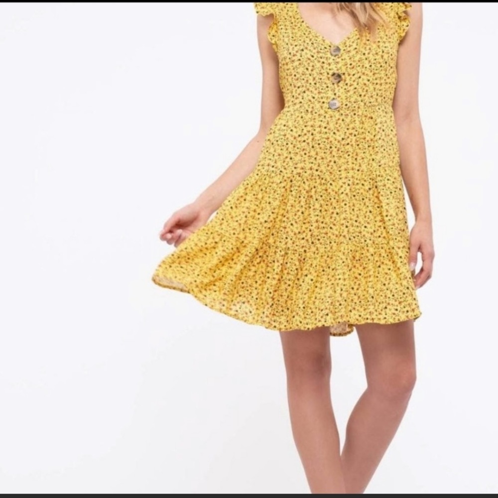 Day by Day Blu Pepper | Yellow floral dress